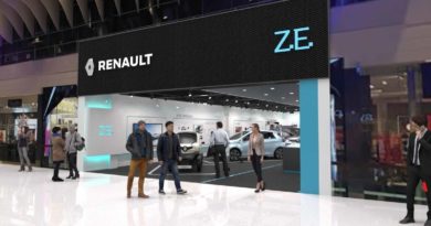 Il primo Renault Electric Vehicle Experience Center apre in Svezia