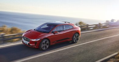 Al lancio della I-Pace stradale Jaguar trolla Tesla