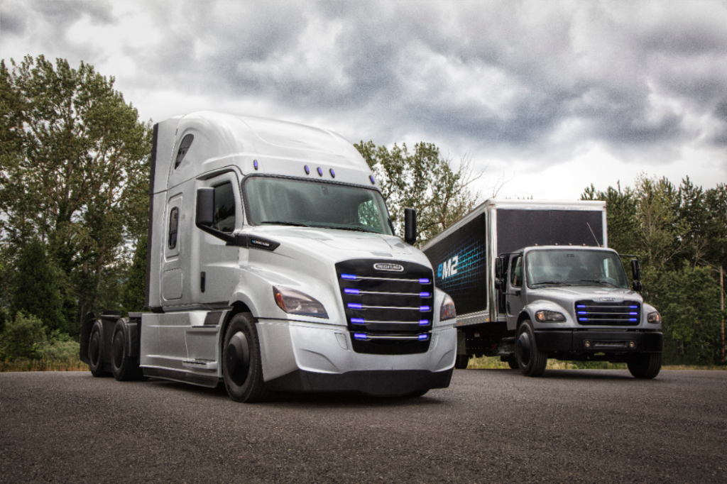 Con due nuovi Freightliner Daimler porta la scintilla elettrica anche in America