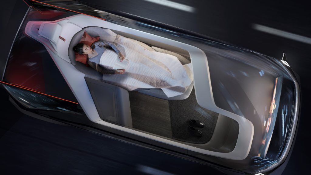 Il concept Volvo c360 vuole venirvi a prendere per mettervi a letto o per bere uno spritz