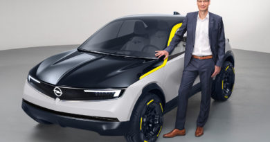 Opel aggiunge il furgone Vivaro alla lista di modelli elettrici del suo piano PACE