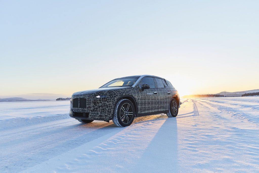 Le BMW iNext pre-serie sfidano le alba gelate per imparare a difendersi dal Vortice Polare
