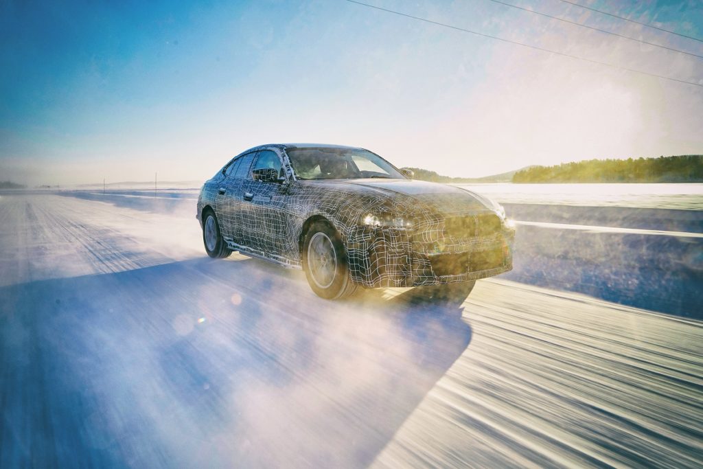 La nuova BMW i4 farà venire i sudori freddi anche a chi ora siede sopra una M3