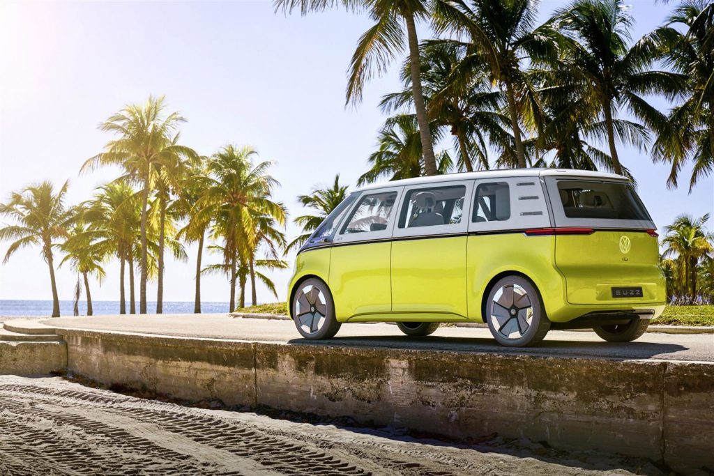 Per i nuovi robo-taxi Volkswagen preferisce le palme del Qatar a quelle della California