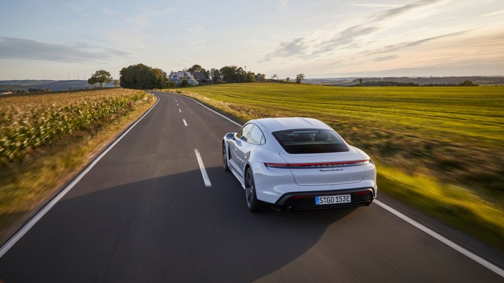 Porsche Taycan è il "veicolo elettrico 2019" 2