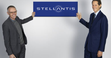 Carlos Tavares star della prima conferenza stampa Stellantis