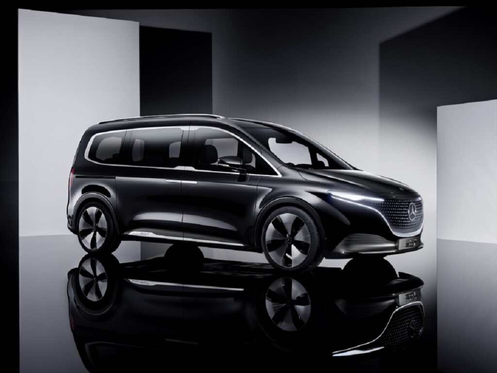 Il Concept EQT anticipa il multispazio elettrico Mercedes