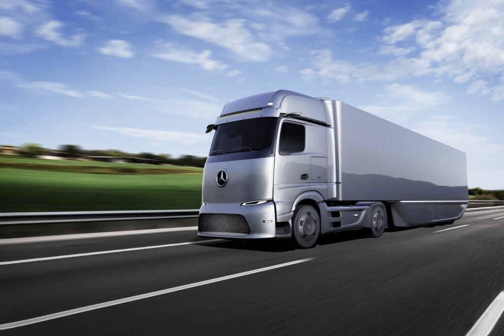 Tra batterie e idrogeno Daimler Truck non sceglie