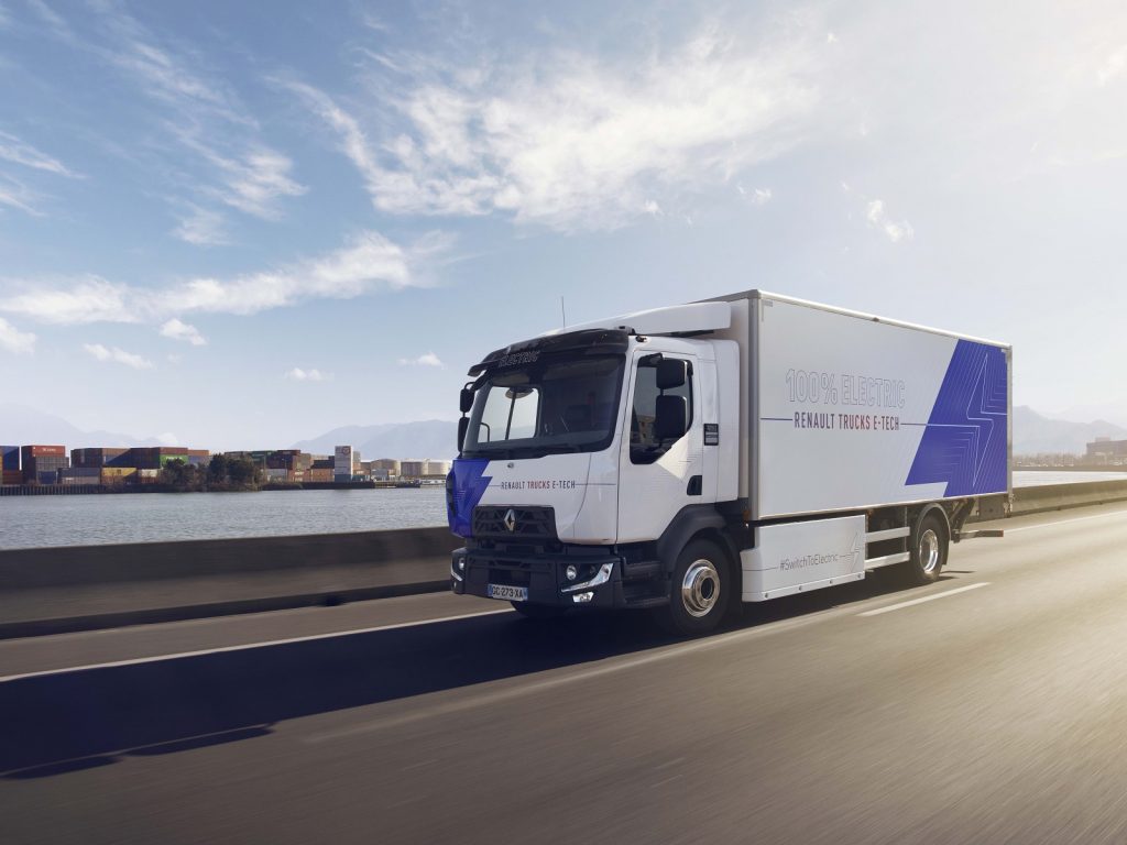 Dal 2023 due nuovi camion elettrici Renault Trucks