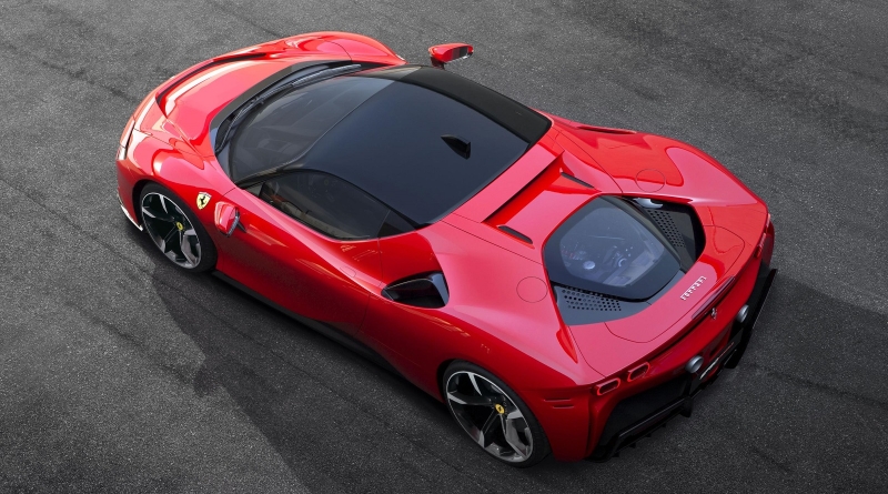 Per Ferrari obiettivo 80% auto elettriche e ibride entro il 2030