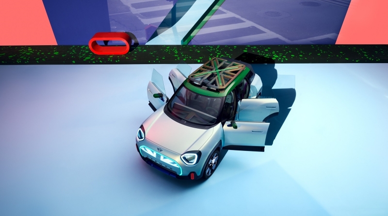 Il nuovo crossover urbano elettrico di Mini si svela col Concept Aceman