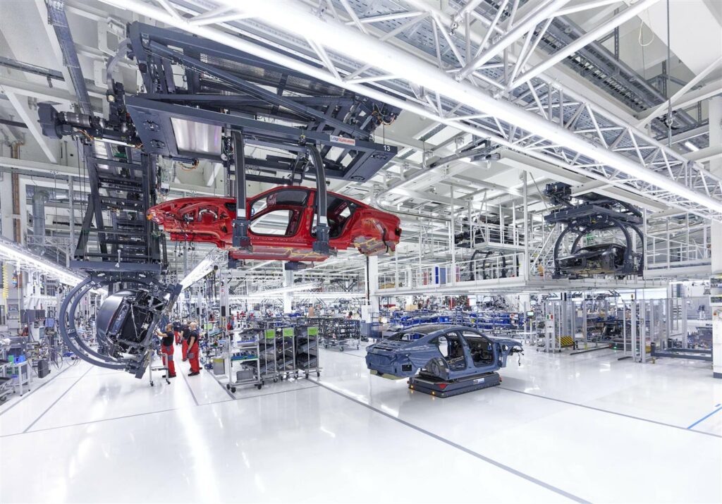 Il piano Audi per la produzione del futuro, più flessibile, più elettrica