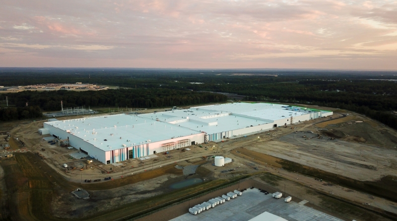 A Warren, la fabbrica Ultium apre la re-industrializzazione che non si ferma a metà?