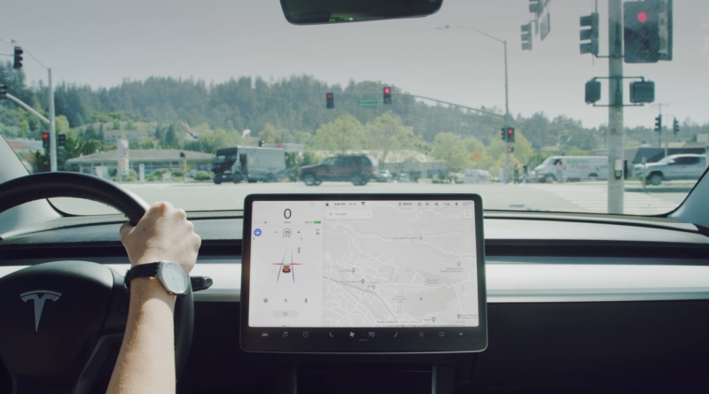 Col richiamo Autopilot le mani torneranno sui volanti delle Tesla?